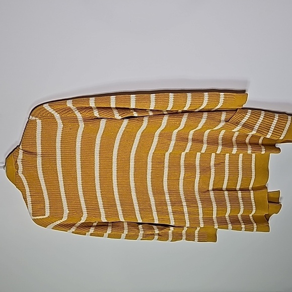 Old Navy yellow and white striped small layering cardigan - Picture 4 of 7